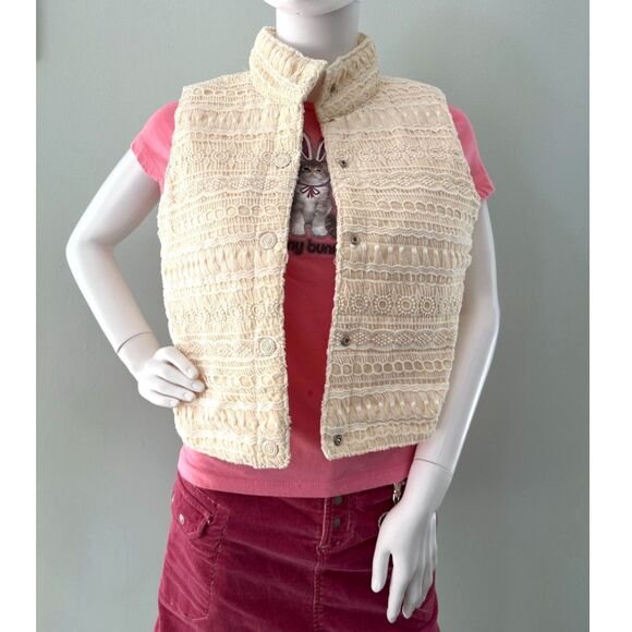 Xhilaration Cream Crochet Knit Button-Front Vest Boho Layering Top size JR M - Picture 5 of 7
